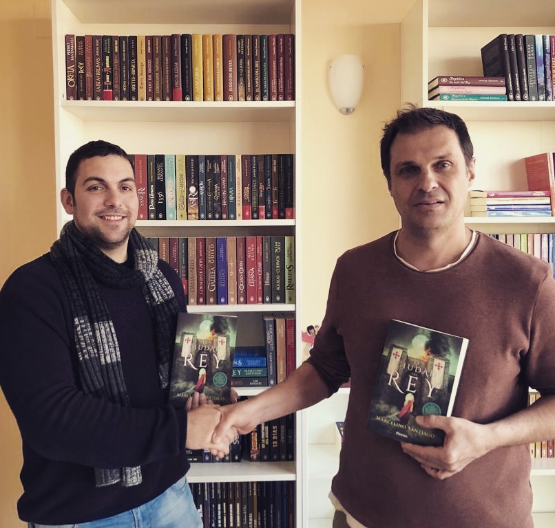 Firma con Pàmies en 2019